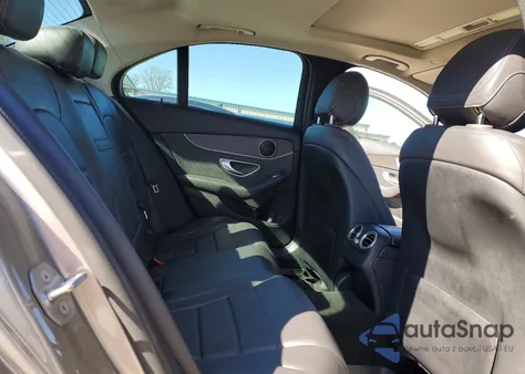 2019 Mercedes-Benz C 300 from USA, damaged, VIN 55SWF8DB2KU321351